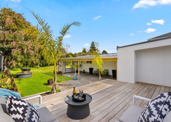  at 9 Grainger Road, Te Atatu South, Waitakere City, Auckland