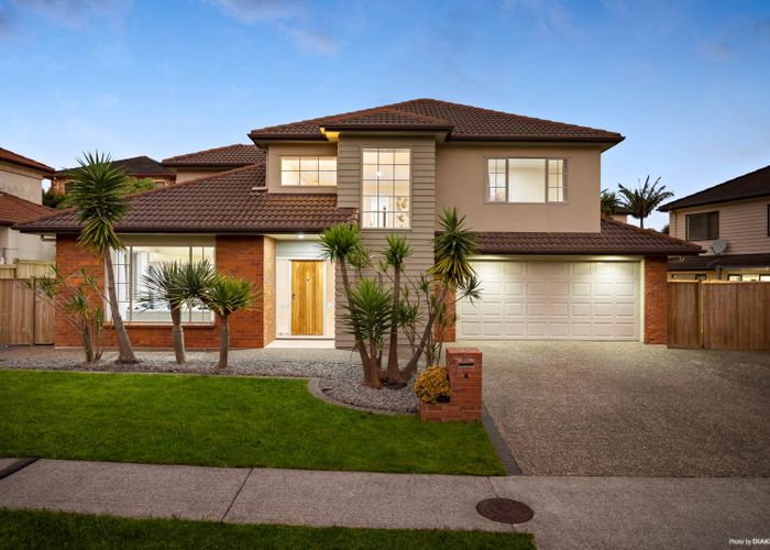  at 4 Carbisdale Road, Flat Bush, Auckland