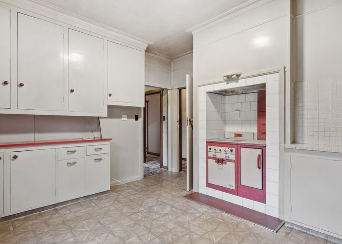  at 37 Albert Street, Saint Clair, Dunedin