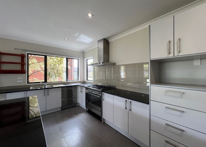  at 70 Te Huia Drive, Flagstaff, Hamilton