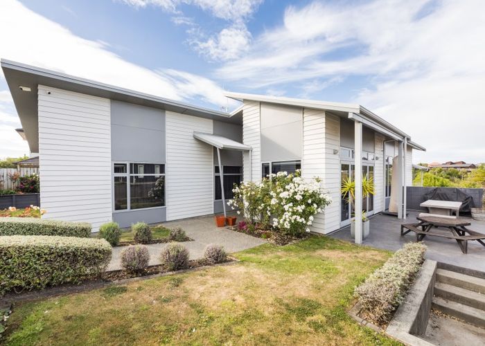  at 11 Vaucluse Heights, Fitzherbert, Palmerston North