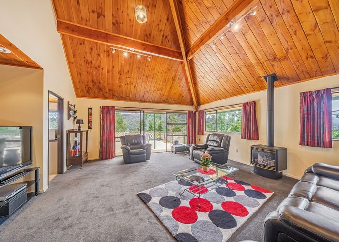  at 10 Plantagenet Grove, Kingsley Heights, Upper Hutt, Wellington