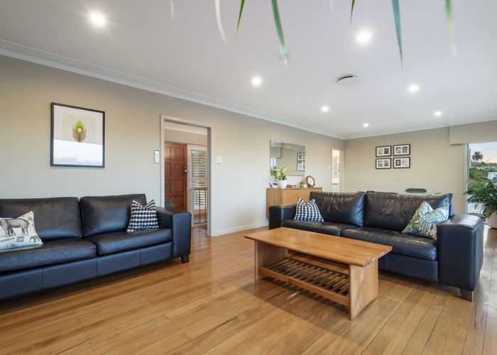  at 35 Onewa Road, Northcote, Auckland