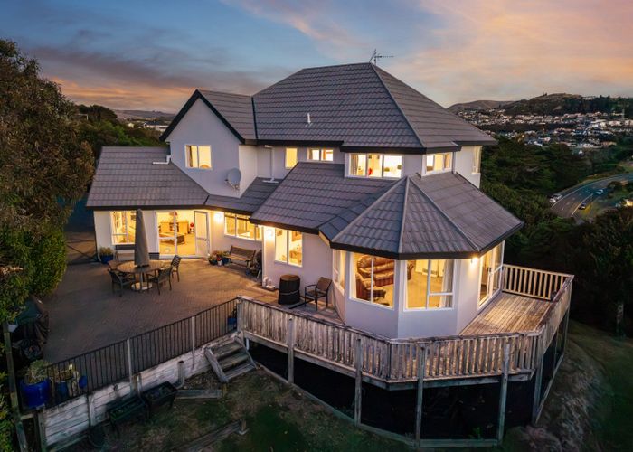  at 56 Molyneux Close, Whitby, Porirua, Wellington