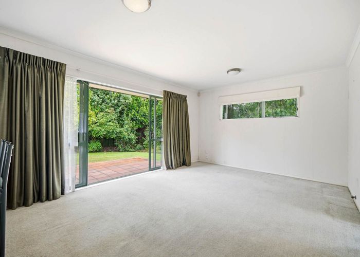  at 44 Princeton Parade, Albany, North Shore City, Auckland