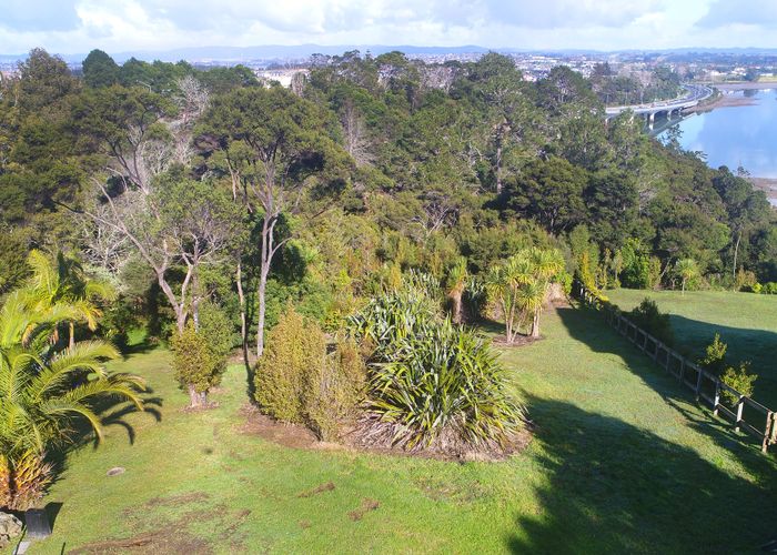  at 11 The Knoll, Greenhithe, Auckland