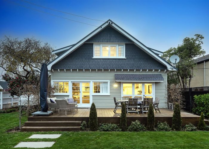  at 26 St Andrews Square, Strowan, Christchurch