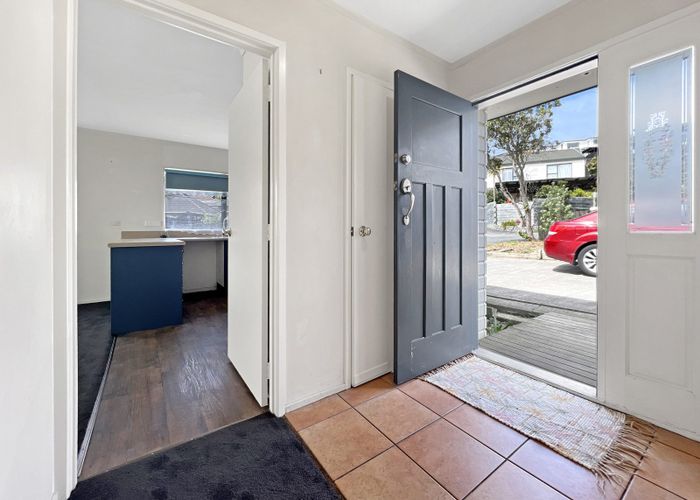  at 19 Lowburn Place, Clover Park, Manukau City, Auckland