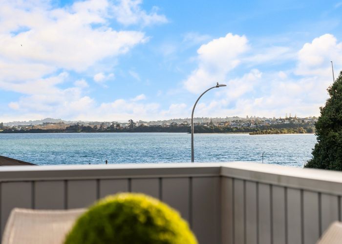  at 7 Whitcombe Road, Bucklands Beach, Manukau City, Auckland