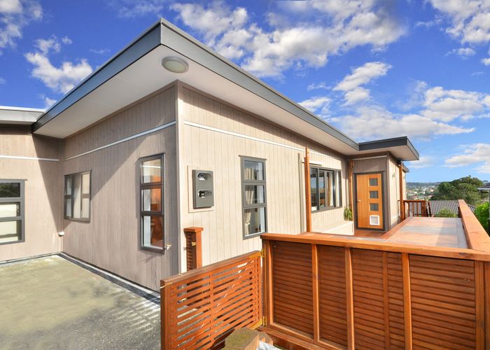  at 48 Carlisle Road, Browns Bay, Auckland