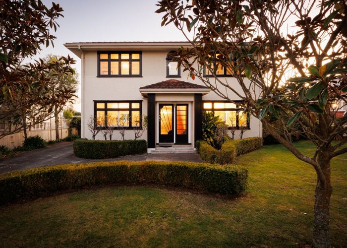  at 70 Heretaunga Street, City Centre, Palmerston North, Manawatu / Whanganui