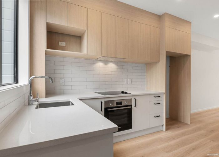  at 55E Redwood Drive, Massey, Waitakere City, Auckland