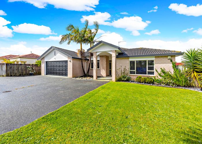  at 14 Brosna Place, East Tamaki, Auckland