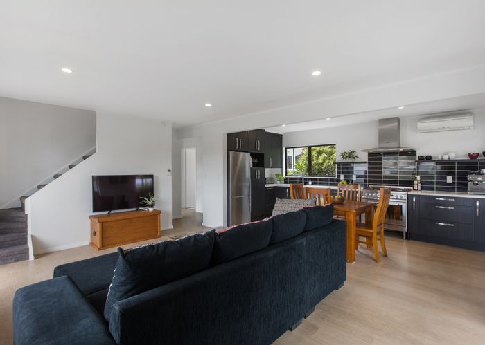  at 1/105 Lancaster Road, Beach Haven, Auckland