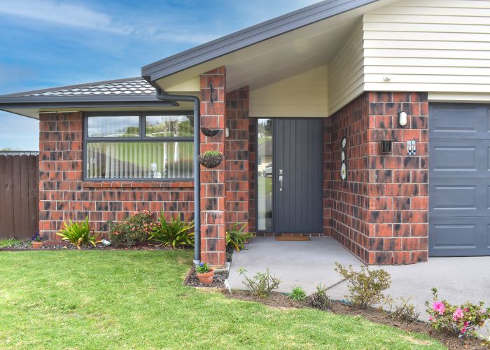  at 77 Falcon Drive, Welcome Bay, Tauranga