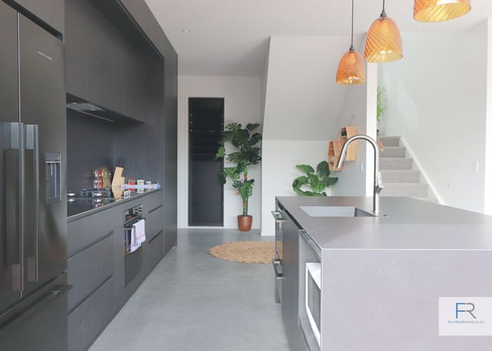  at 4 Tapuwae Way, Mangere Bridge, Auckland