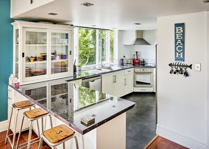  at 31 Nikau Street, Eastbourne, Lower Hutt