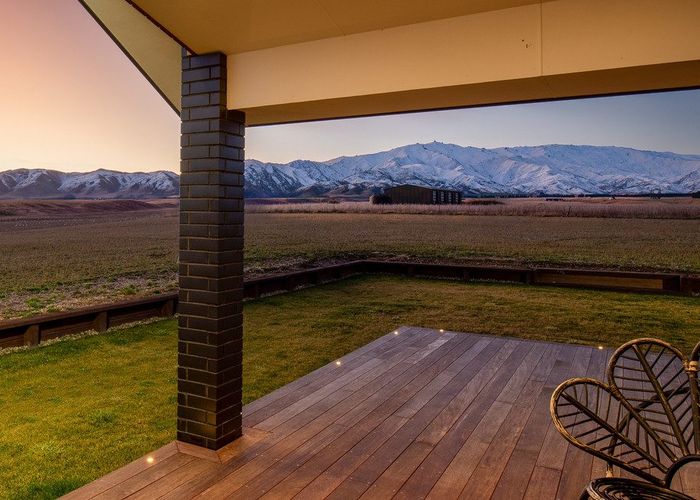  at 355 Golden Road, Springvale, Alexandra