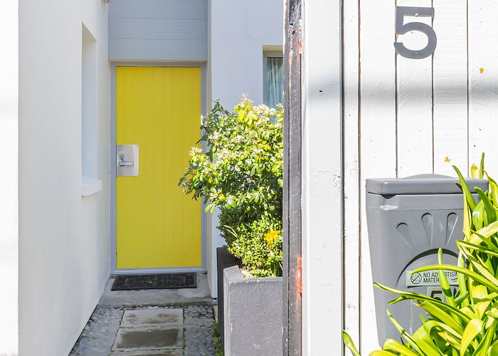  at 5 Cross Street, Karori, Wellington