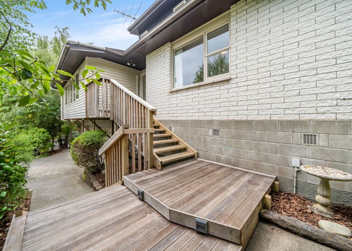  at 40 Chichester Drive, Pinehaven, Upper Hutt, Wellington