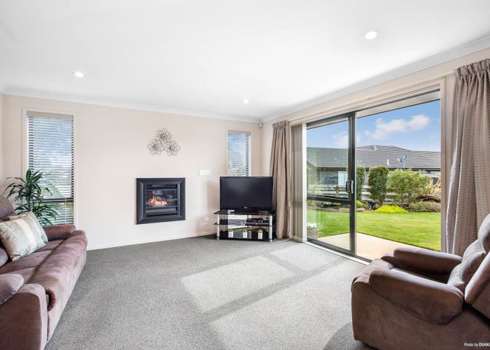  at 9 Mahoe Glade, Patumahoe, Pukekohe