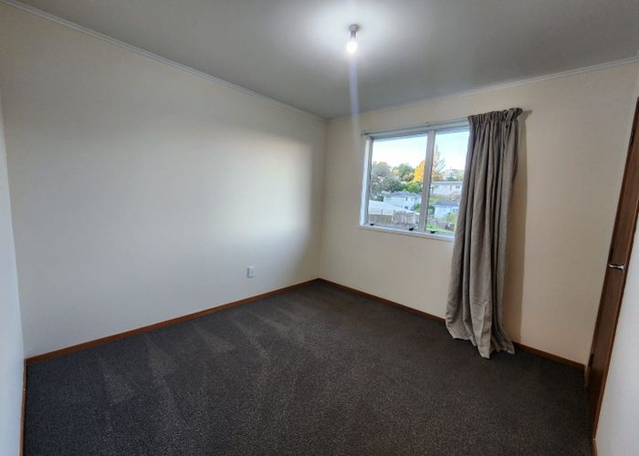  at 80 Salamanca Road, Sunnynook, Auckland