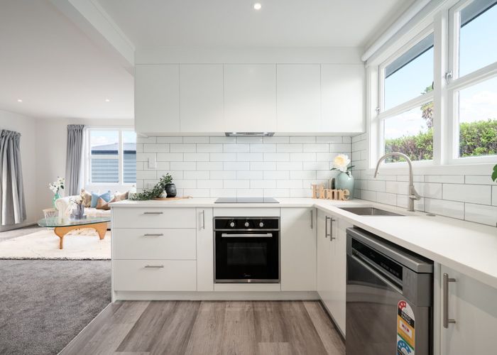  at 2/41 Gloucester Road, Manurewa, Manukau City, Auckland