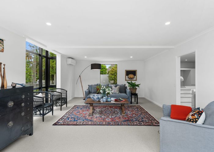  at 11 Stratford Street, Merivale, Christchurch