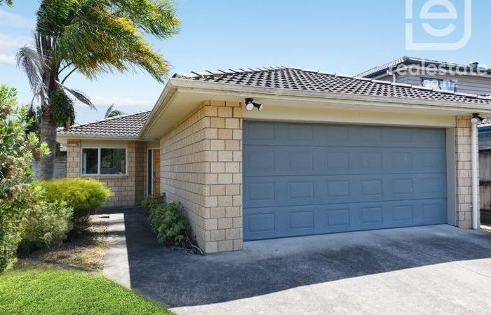  at 8 Riverglade Parkway, Te Atatu South, Auckland