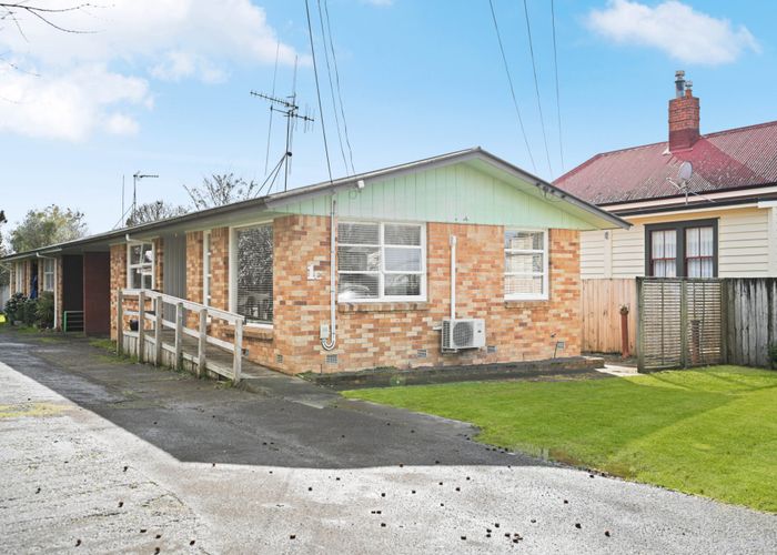  at 1B Frances Street, Hamilton East, Hamilton