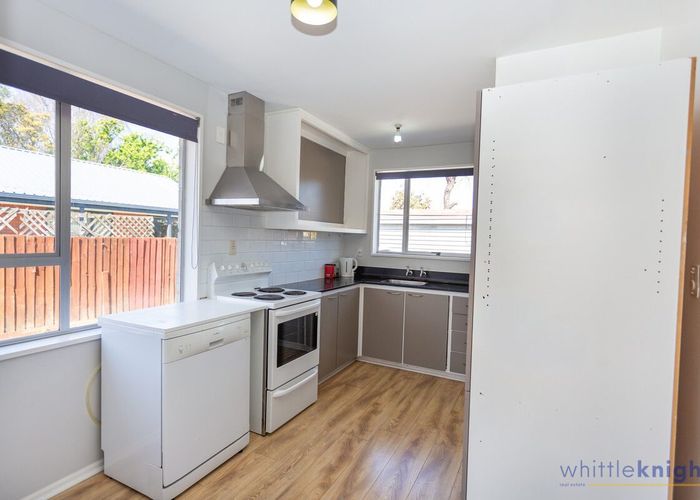  at 2/46 Aldwins Road, Woolston, Christchurch City, Canterbury