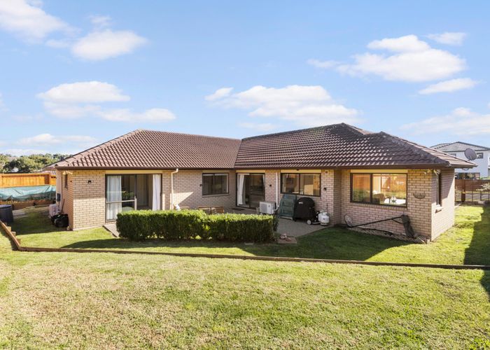  at 4 Raphoe Road, Flat Bush, Auckland