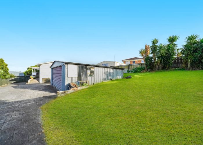 at 6 Valencia Place, Manurewa, Manukau City, Auckland
