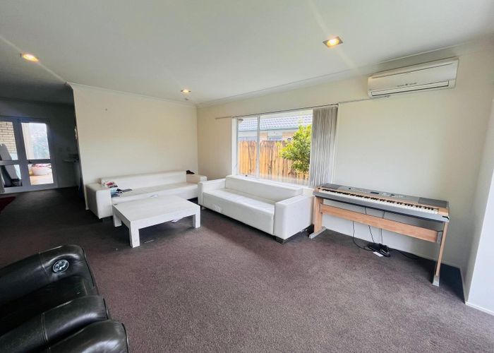  at 2/1 Amadeus Place, Northpark, Manukau City, Auckland