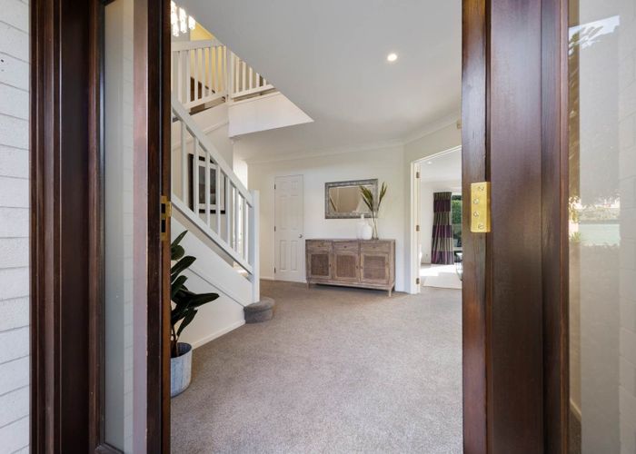  at 10 Cove Lane, Mount Wellington, Auckland City, Auckland