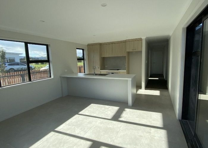  at 38 Hammick Crescent, Pyes Pa, Tauranga