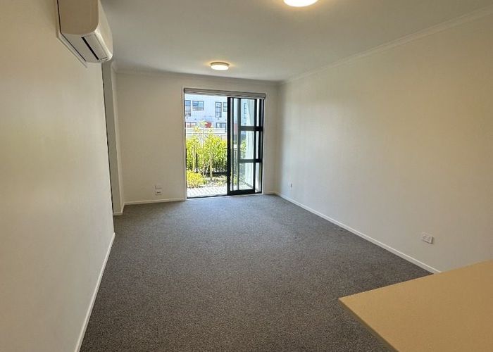  at 27 Manarini Road, Westgate, Waitakere City, Auckland