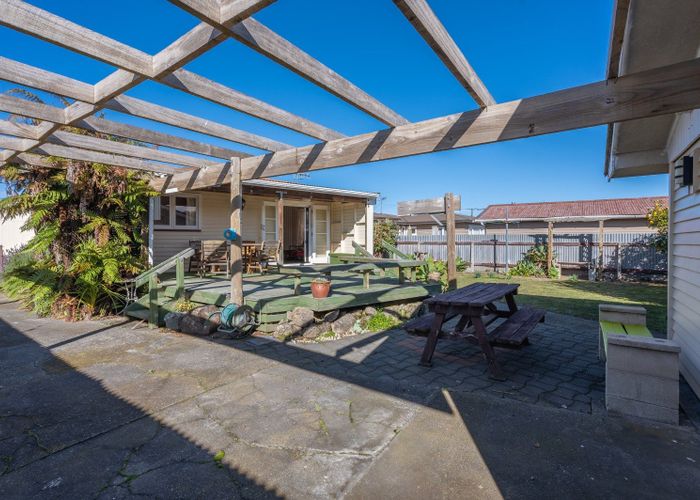  at 84 Masefield Avenue, Maraenui, Napier, Hawke's Bay
