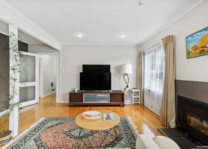  at 1/56 Roberts Road, Glenfield, North Shore City, Auckland