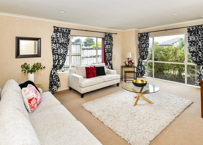  at 32 Sandwick Drive, Weymouth, Manukau City, Auckland