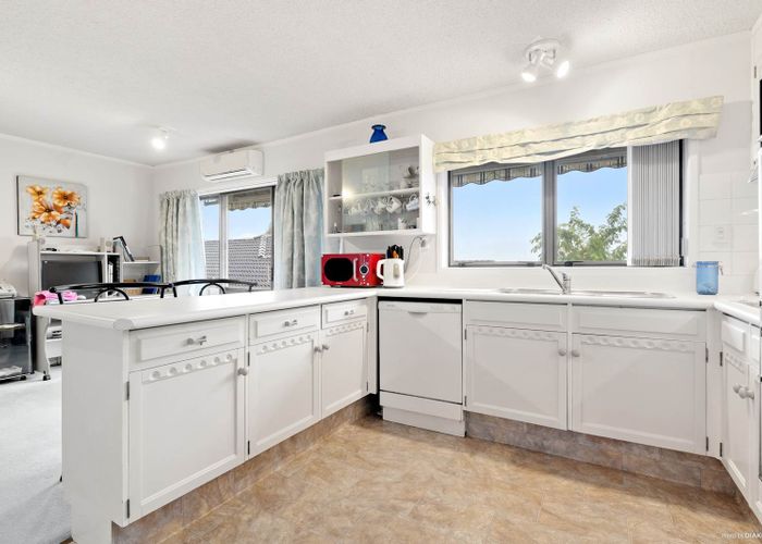  at 5 Somerville Road, Shelly Park, Auckland