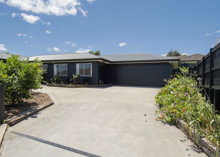  at 6 Ballintoy Park Drive, Welcome Bay, Tauranga