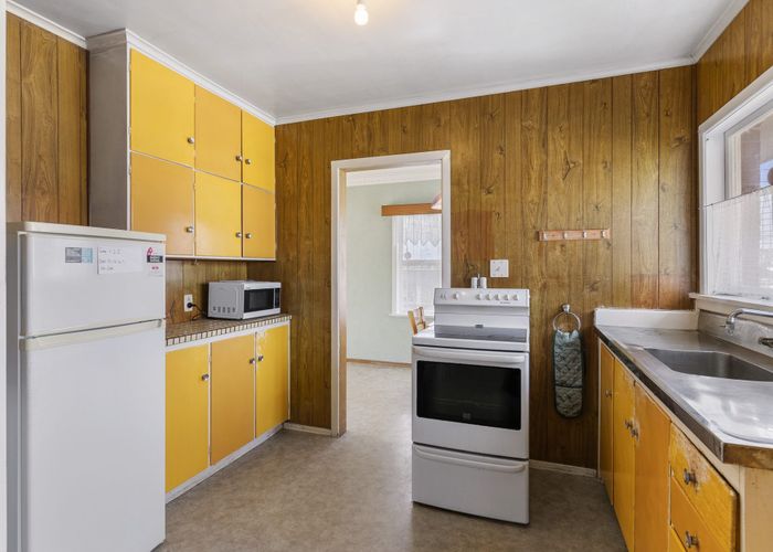  at 201 Chivalry Road, Glenfield, Auckland