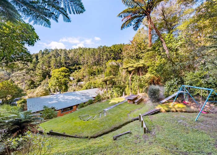  at 116 Pinehaven Road, Pinehaven, Upper Hutt