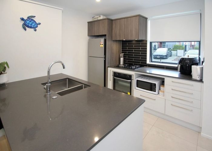  at 10 Paterae Lane, Flat Bush, Manukau City, Auckland