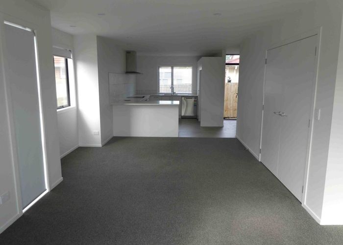  at 4/504 Don Buck Road, Westgate, Waitakere City, Auckland