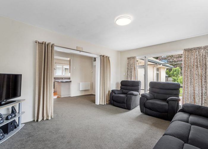  at 1/52 Philpotts Road, Mairehau, Christchurch