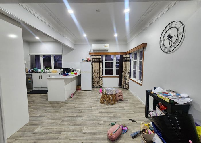  at 13 Great South Road, Papatoetoe, Auckland