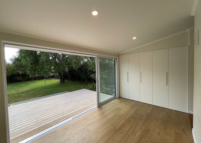  at 725 Te Atatu Road, Te Atatu Peninsula, Waitakere City, Auckland