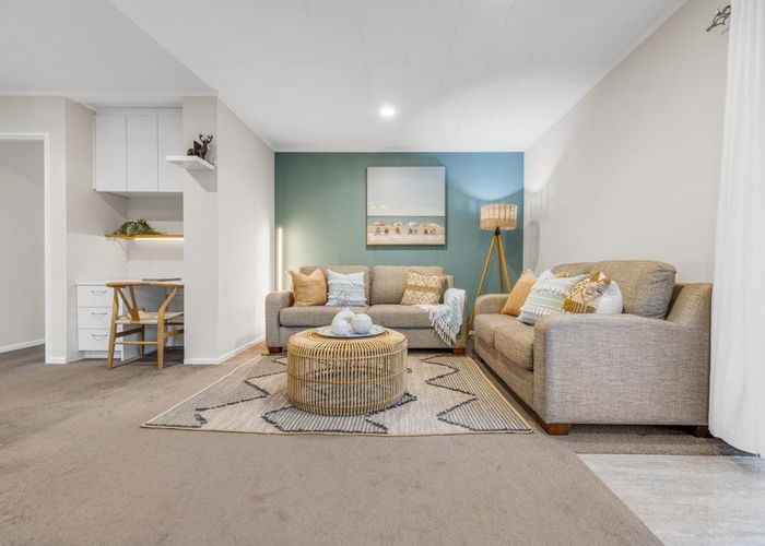  at 1/14 Chesley Place, Half Moon Bay, Manukau City, Auckland